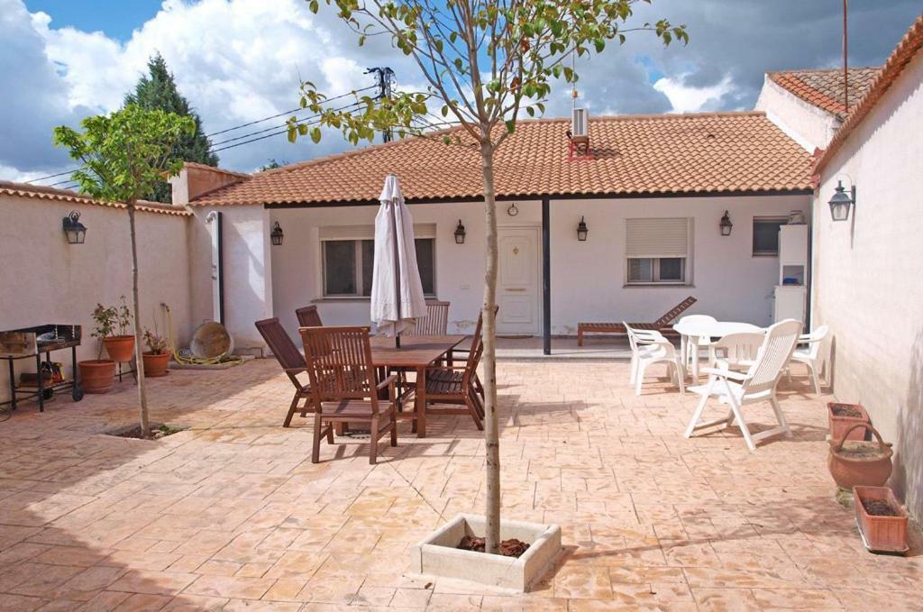 La Casa De La Puebla Villa La Puebla de Montalbán Buitenkant foto